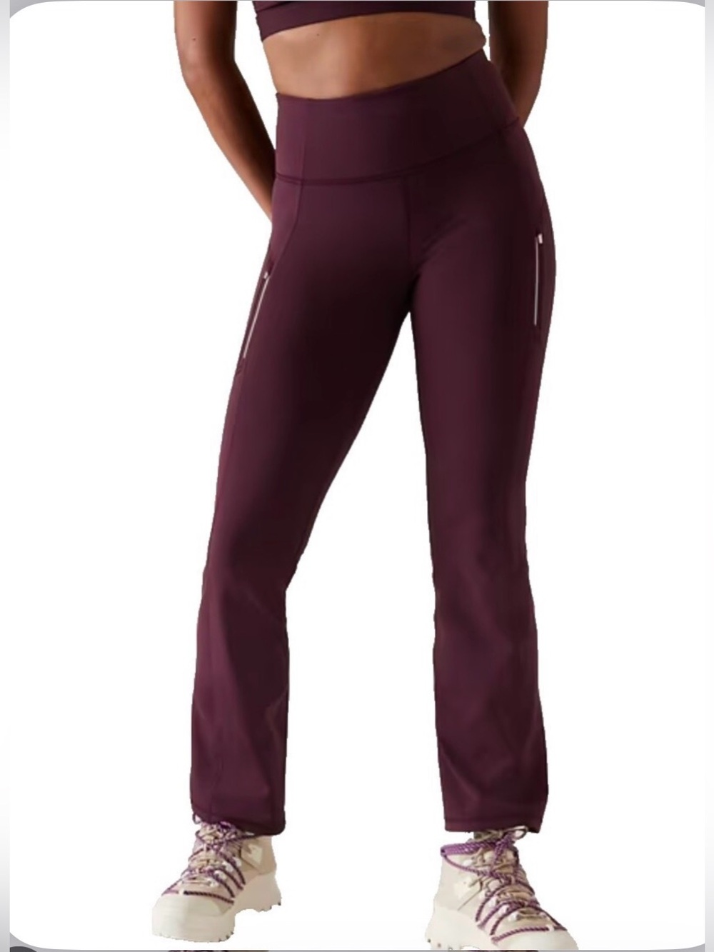 Athleta‎ Rainier Bootcut Pant
Womens XS Black Fleece
Lined Zip Pockets Flare